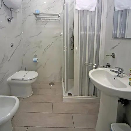 Apartament Dimora Di Antonietta - Near Train Station & Wi-fi *